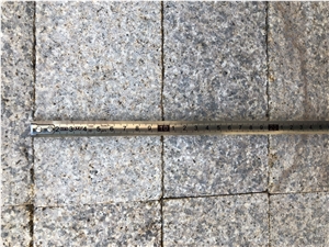 Yellow Granite Rustic Granite Paver Bush Hammer Finish
