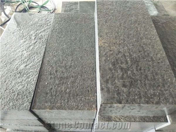 Zhangpu Black Basalt Pavers Flamed Finish