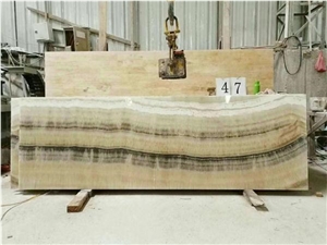 River Onyx Slab&Tile Straight Veins