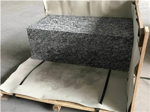 Spray White Granite Stair Step Grey Color with White Flower
