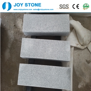 G603 Granite Hubei Sesame White Street Bollards Car Parking Barriers
