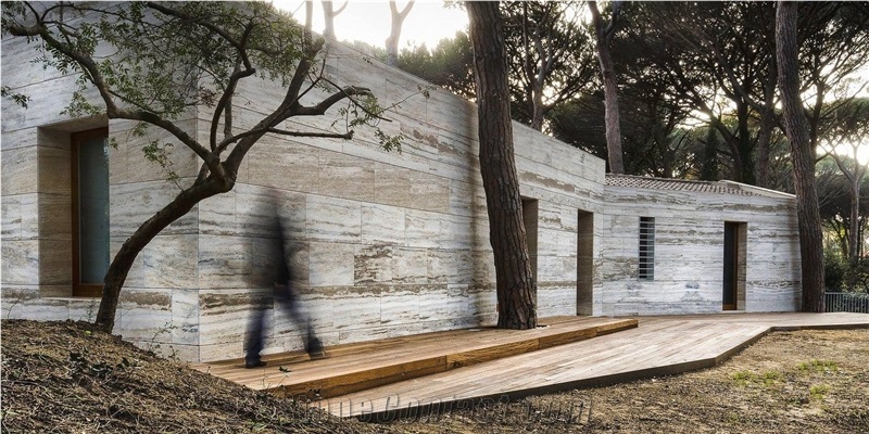 Travertino Chiaro Facade
