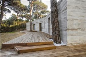 Travertino Chiaro Facade