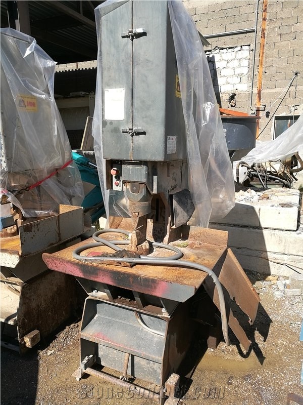 Stone Second Hand Splitting & Trimming Machines, Hydraulic Stone Splitting Machine