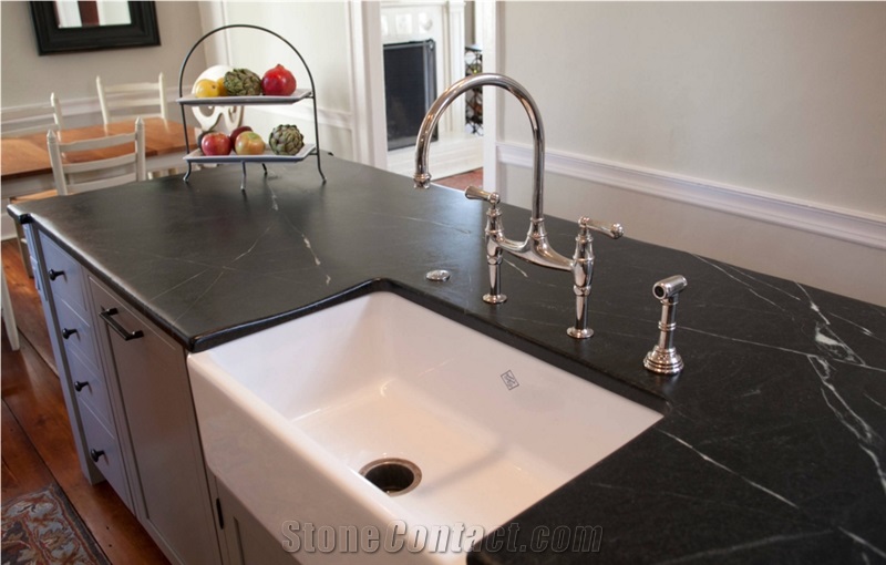 Stylish Performance Of Marquina Collection Of Engineed Quartz Stone