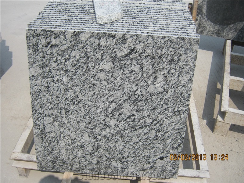 Chinese Granite Spray White Granite Tiles