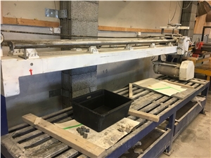 Used Stone Saw / Slate, Concrete Cutter with Water Cooling Bridge Cutting Machine