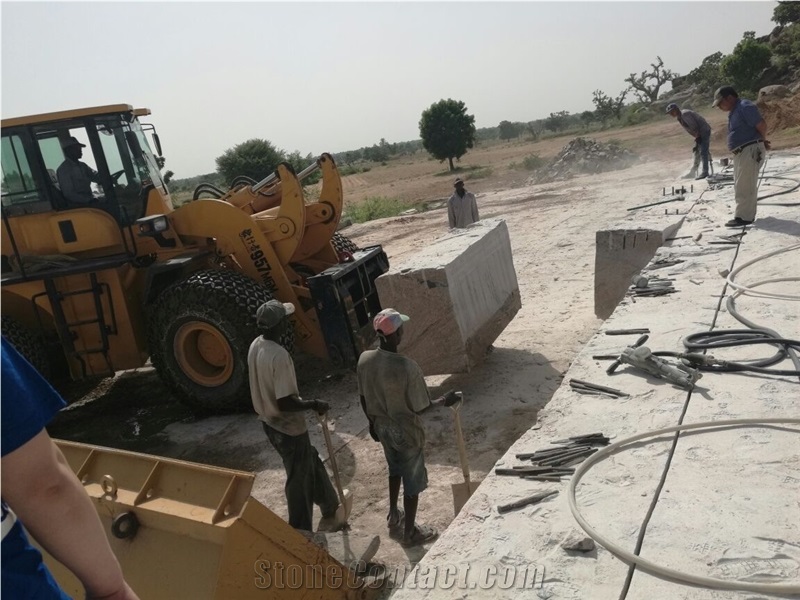 Jigawa Red Multicolour Granite Blocks