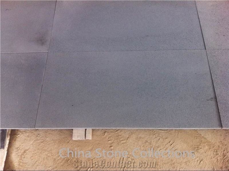 Chinese Zp Blue Stone Volcano Stone Tiles for Flooring/Paving/Cobbles