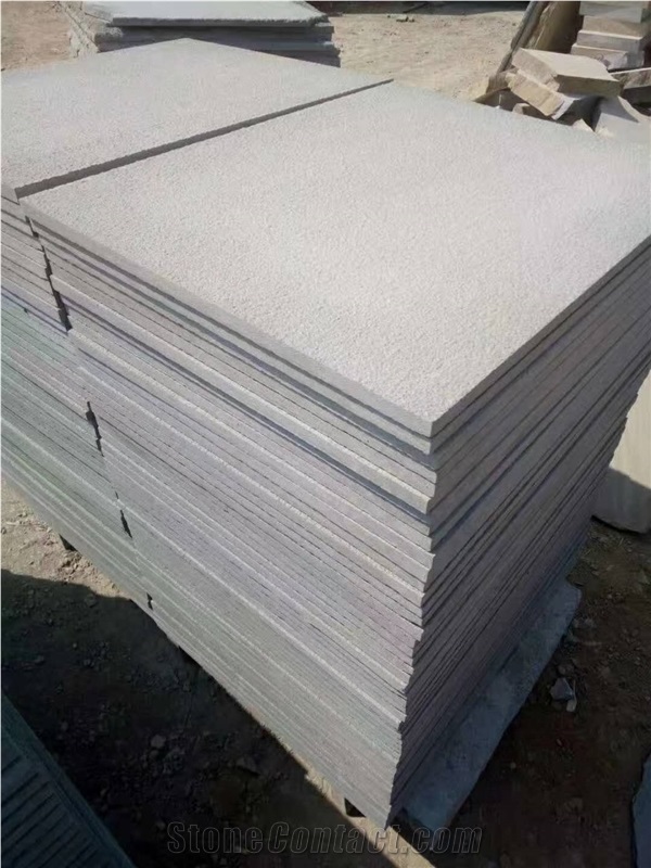 Bush-Hammered Grey Sandstone Paving Tiles and Cube Stone for Flooring