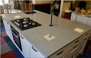 Marble Imitation Quartz Stone Surfaces with Eased Edge