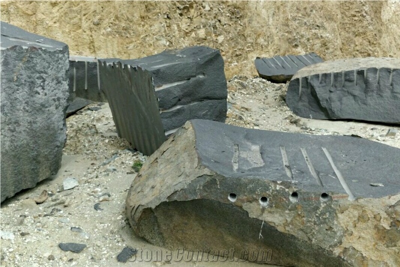 Jet Black Granite Block, India Black Granite