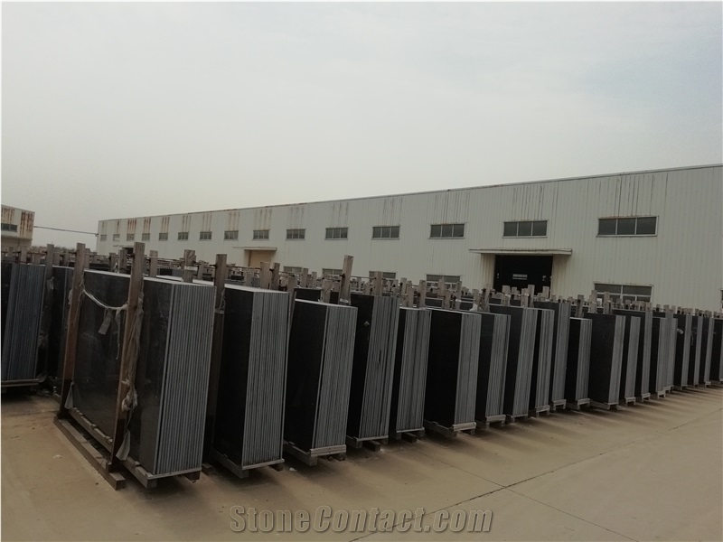 Elegant Crystalized Marble Stone Slabs in Black Color for Floor Tiles