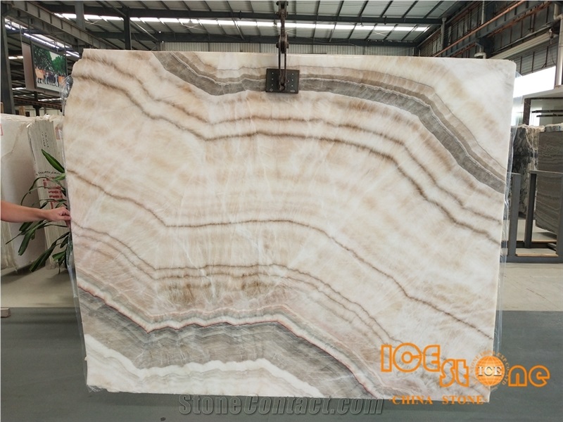 China Large Quantity Bookmatched Perfect Transpancy Beige Onyx