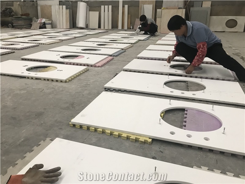 Pure White Quartz Bath Countertop from Factory Directly Supply Moreonyx