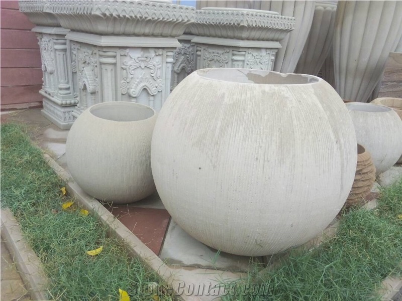 Flower Pots in Sandstone
