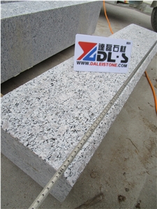 Zhaoyuan Pearl Flower G383 Cheap Grey Granite Flamed Bevel Road Kerbs