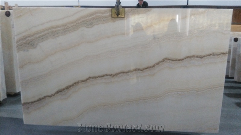 Wooden White Onyx Book Matched for Interior Design, Light on the Back, Pakistan White Onyx Interior Design