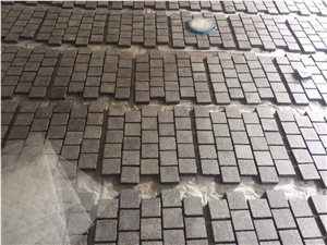 Paving Stone &Natural Split Granite Paver on Mesh,Grey/Black Cubestone