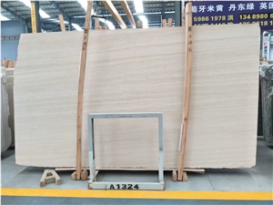 Light Beige Travertine Slab for Wall and Floor Covering