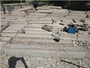 G354 Red Granite Finland V17,V22 Natural Surface Hammered Curbstones