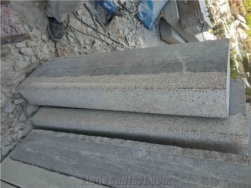 G354 Red Granite Norway Bushahmmered Surface Curbstones Competitive