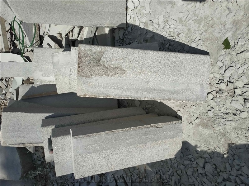 G354 Red Granite Norway Bushahmmered Surface Curbstones Competitive