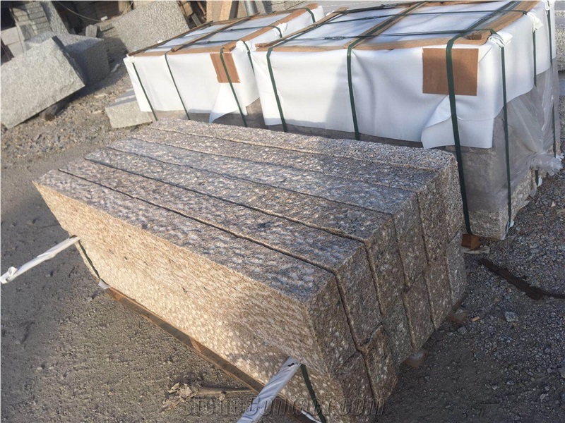 Golden Rusty Granite Pineapple G682 Curbstone