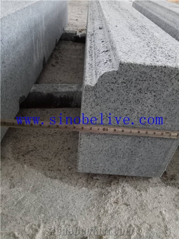 G654 Kerbstone