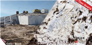 Vogue Branco Granite Slabs