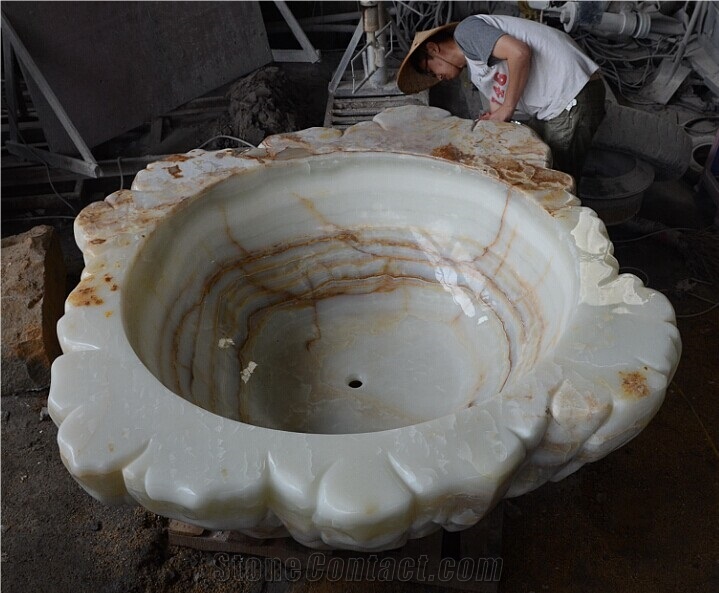 Onyx Bathtub Surround