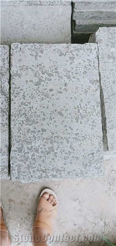 Thermal Blue Stone Ashlar Pattern Distressed Edges Blue Stone Tiles