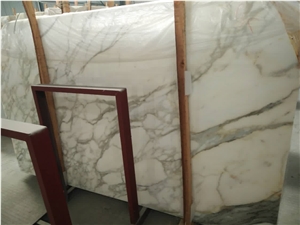 White Marble Calcatta Gold Column