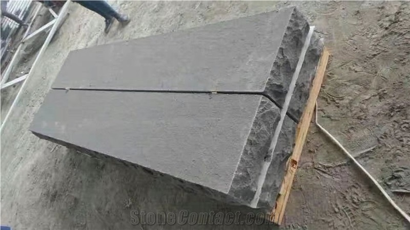 Chinese Black Sandstone Paver Treads Rocked Edges Flamed Surface