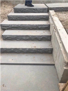 Chinese Black Sandstone Paver Treads Rocked Edges Flamed Surface