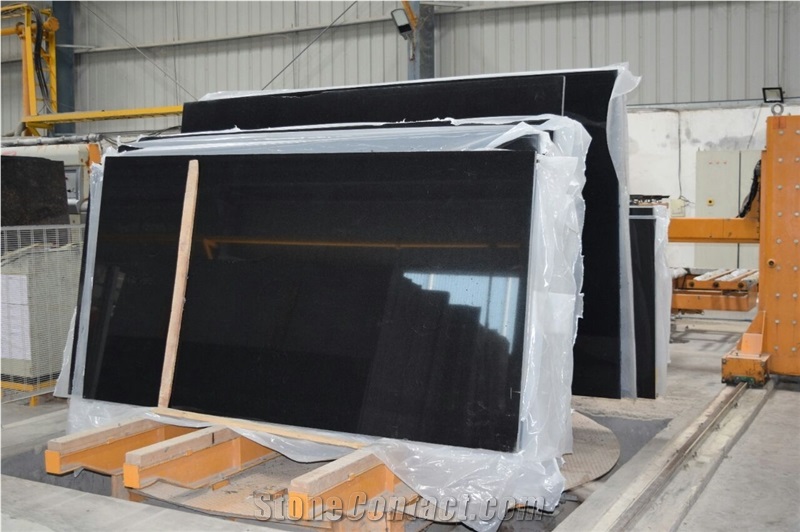 Khammam Black Polished Granite Slabs or Tiles