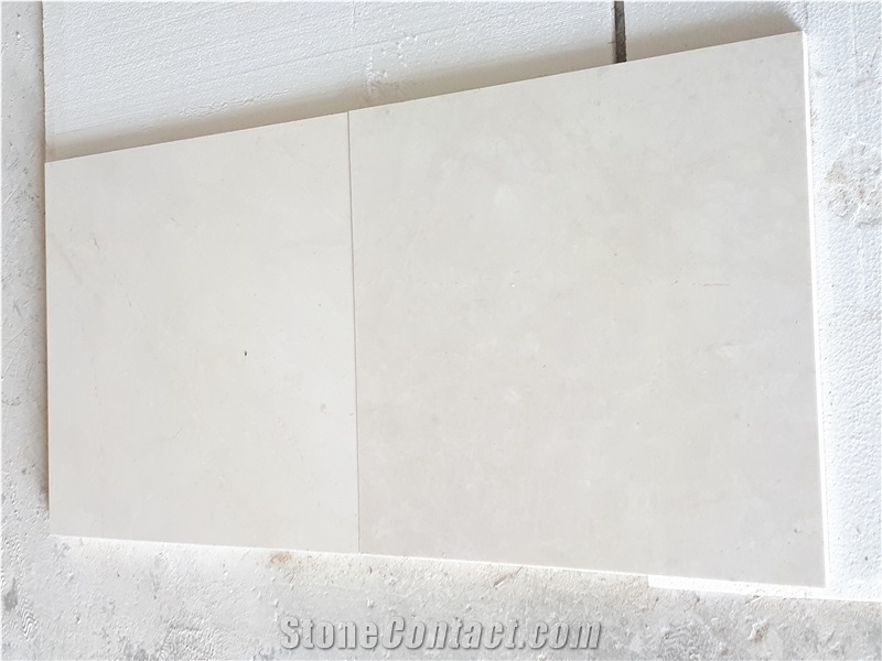 Snow White / Moon Cream Marble Tiles
