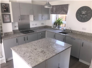 White Marble Like Quartz Stone Slab Quartz Sheet in Guangdong