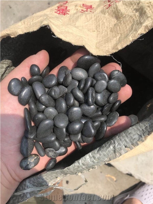 Polished With High Temperature Wax Black Pebble Stone