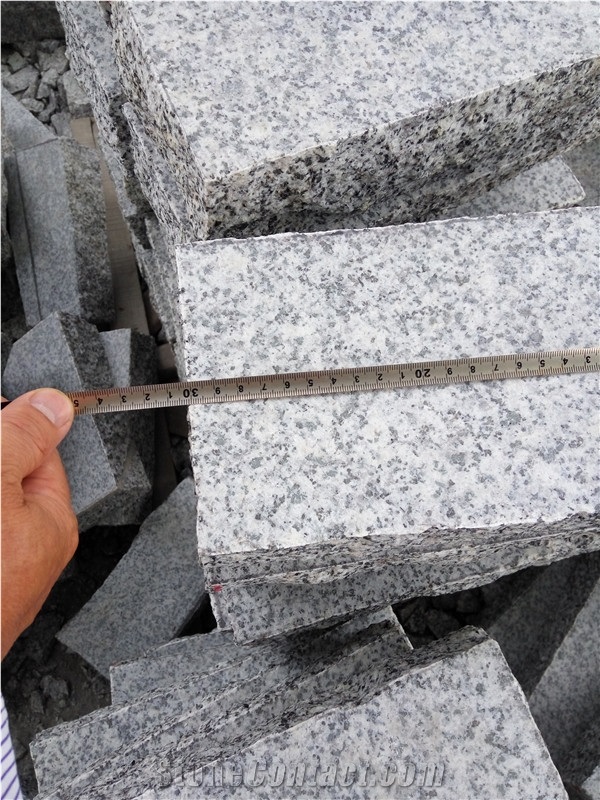 China Grey Granite Cobble Stone G655 Cube Stone Pavers