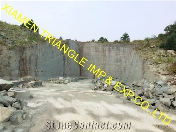 China Green Sukabumi Green Tuff Stone Mine Owner Pool Pavers