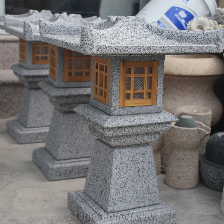 Traditional Garden Lantern , Solar Granite Lantern for Landscaping