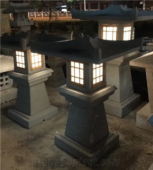 Traditional Garden Lantern , Solar Granite Lantern for Landscaping