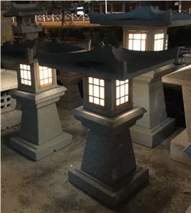 Traditional Garden Lantern , Solar Granite Lantern for Landscaping