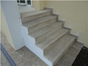 Classic Beige Travertine Honed Bullnosed Steps Classic Beige Travertine Honed Bullnosed Steps