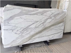 Beautiful Calacatta Slabs Tile for Interior Decor