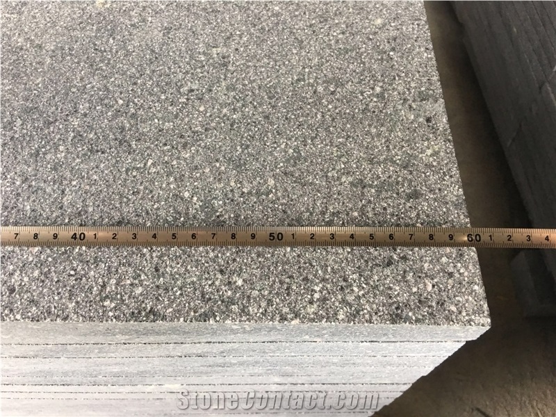 China Green Porphyry Flamed Outside Paving Tiles