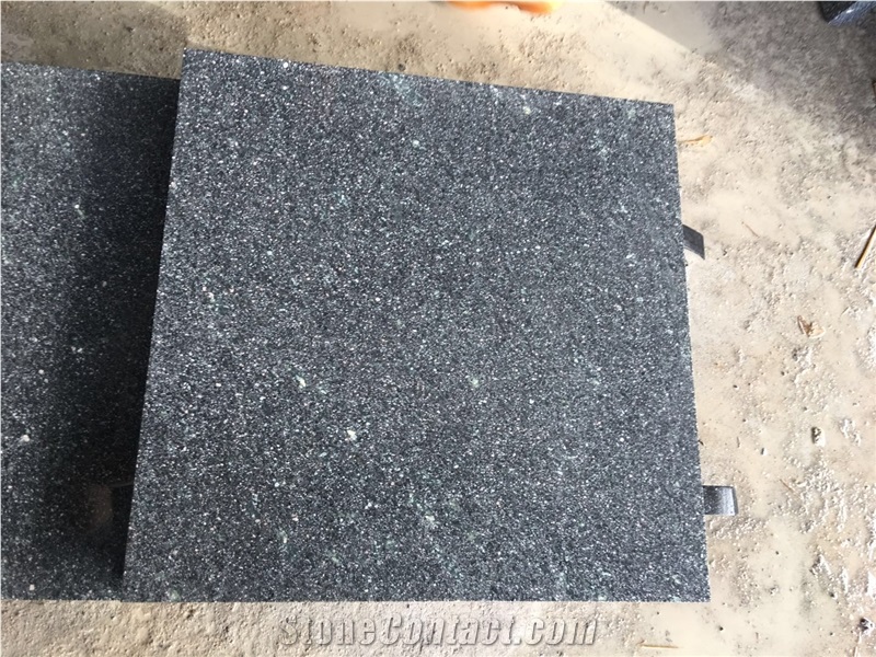 China Green Porphyry Flamed Outside Paving Tiles