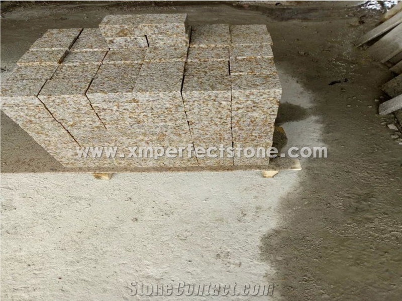 Beige/Yellow Granite Cobblestone on Mesh Paving Stone
