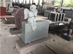 G633 Light Gray Grantie Angel Sitting on Top Monument